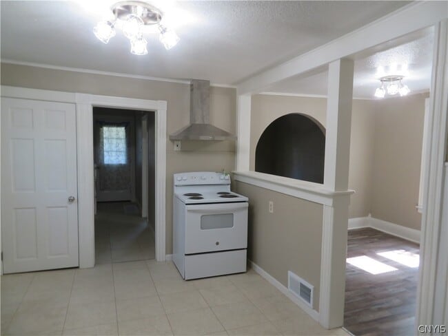 Building Photo - 308 Hartford Pl