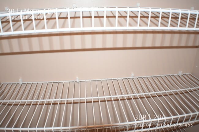 Building Photo - 30 Le Moyne Dr