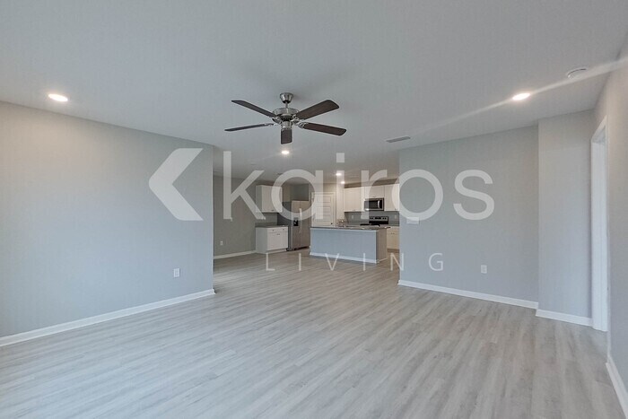Building Photo - 4675 Malay Cir