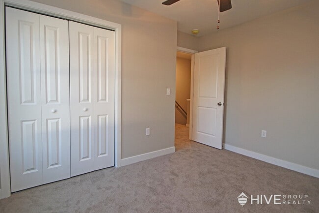 Building Photo - Bee the First to Live in This Newly Built End Unit!