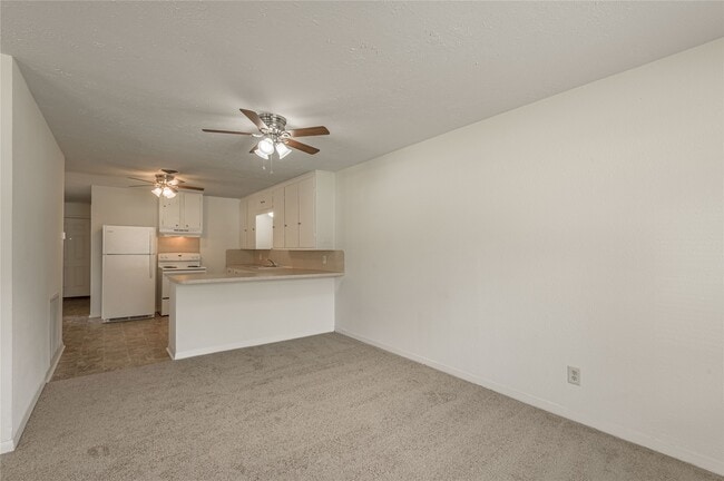 Building Photo - 2125 Avenue N