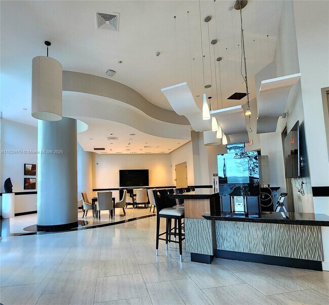 Building Photo - 3101 S Ocean Dr