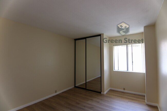 Building Photo - 3843 Camino Lindo