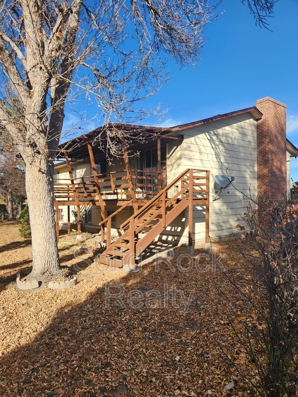 Building Photo - 2265 Montebello Dr W