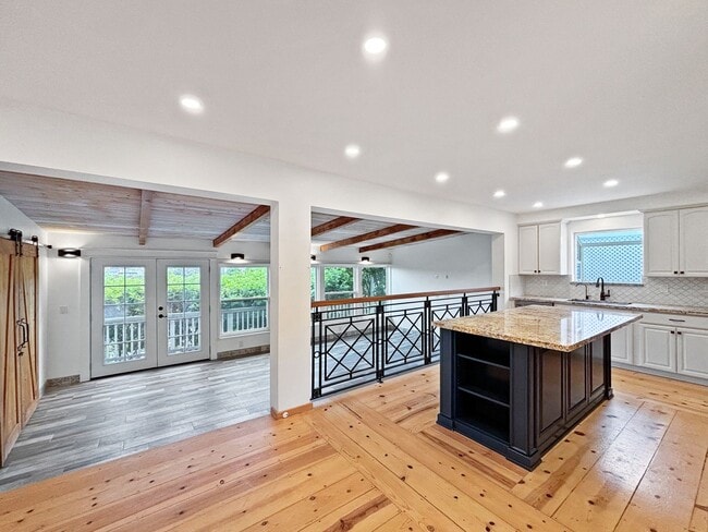 Building Photo - SD: Charming 2BD/2BA Home in La Mesa with Wraparound Porch, Turf Backyard & Attached Garage