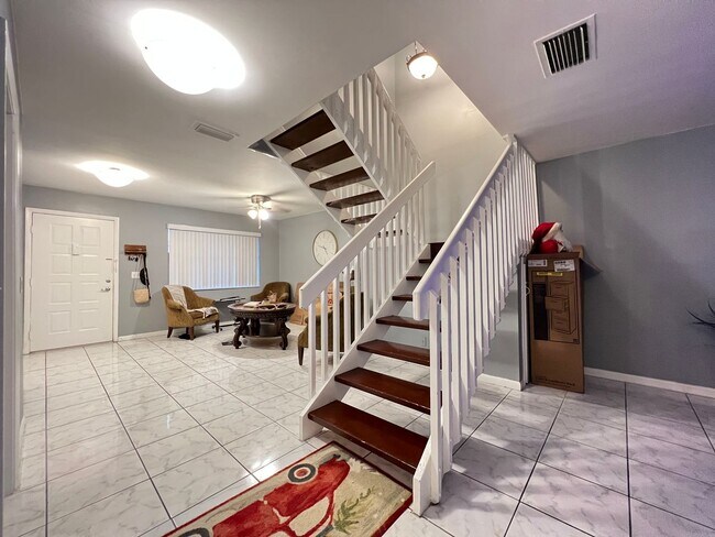 Building Photo - Gorgeous 3 Bed 2.5 Baths in Boynton Beach!!!