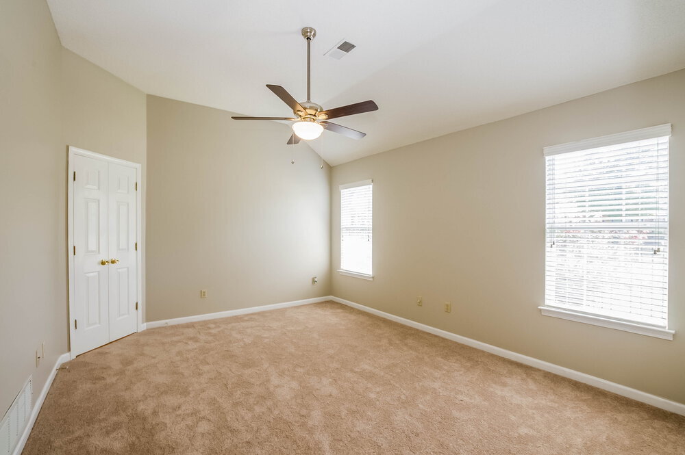 Building Photo - 8180 Cross Point Dr