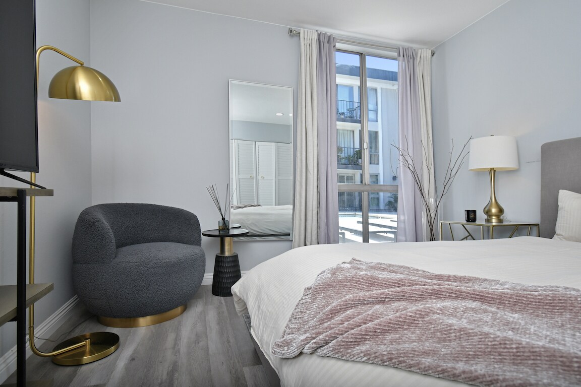 Building Photo - 1351 N Crescent Heights Blvd