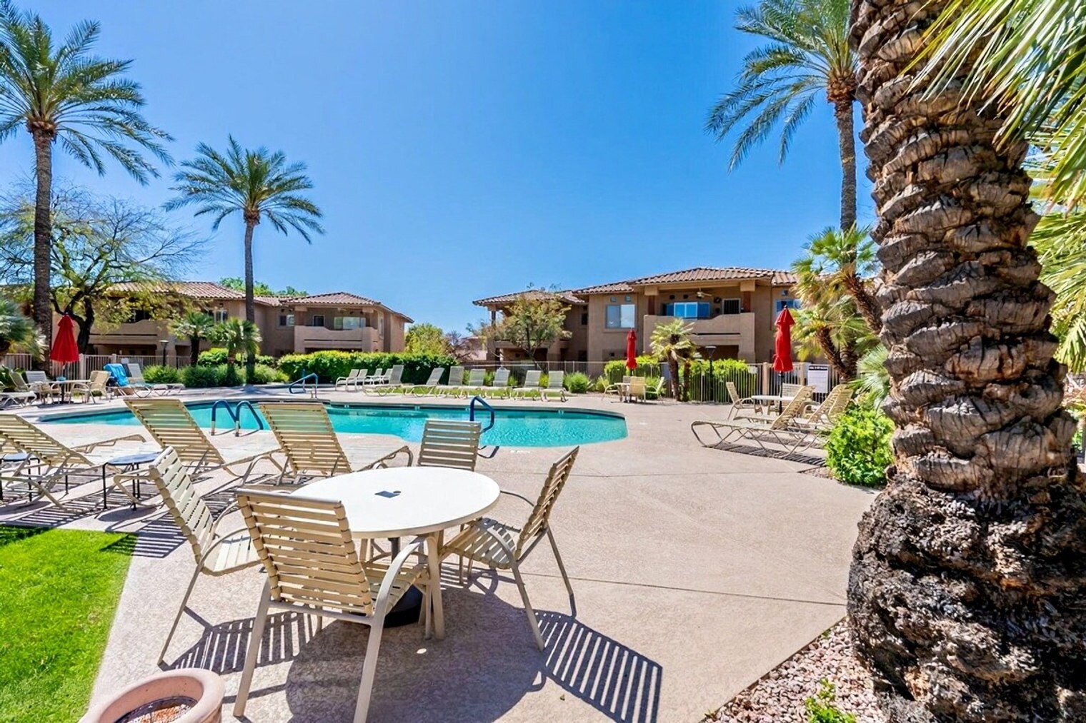 Building Photo - 9220 E Raintree Dr