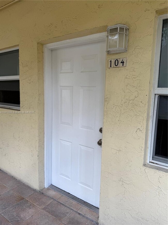 Building Photo - 5839 SW 74th Terrace