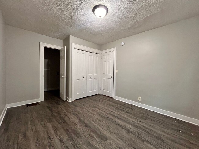 Building Photo - Three Bedroom Single Family Home - Southeast Grand Rapids