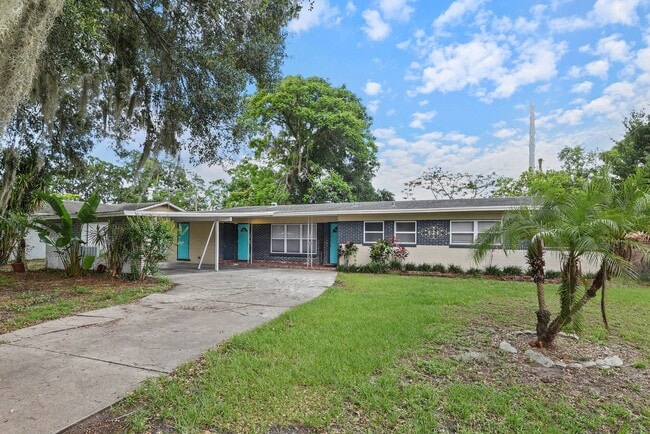 Primary Photo - 3 Bedroom home in Belle Isle