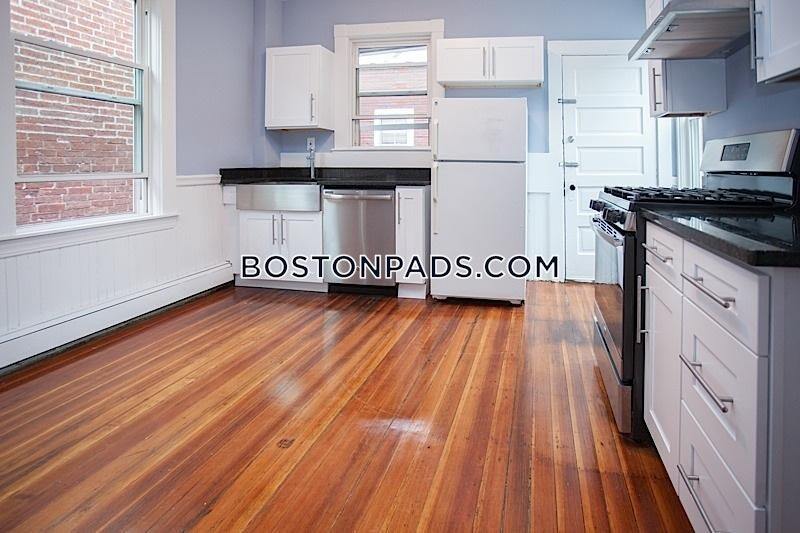Building Photo - 202 Harvard St