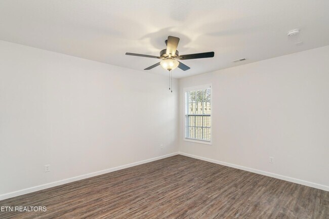 Building Photo - 7357 Grn Ests Wy