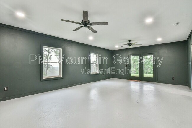 Building Photo - 13765 GA-136