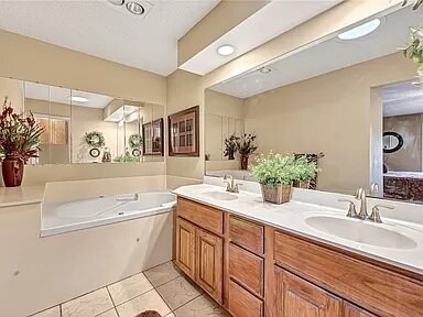 Building Photo - 11766 Valleyview Ln