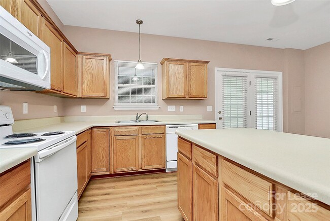Building Photo - 12260 Jessica Pl