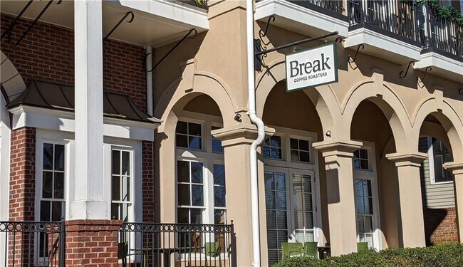 Building Photo - 3202 Oaktree Ct NW