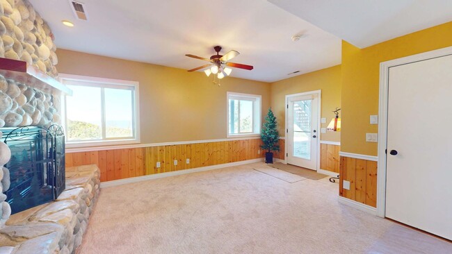 Building Photo - Cabin in Cedar Highlands