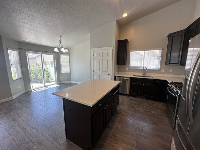 Building Photo - 3321 W 1690 N