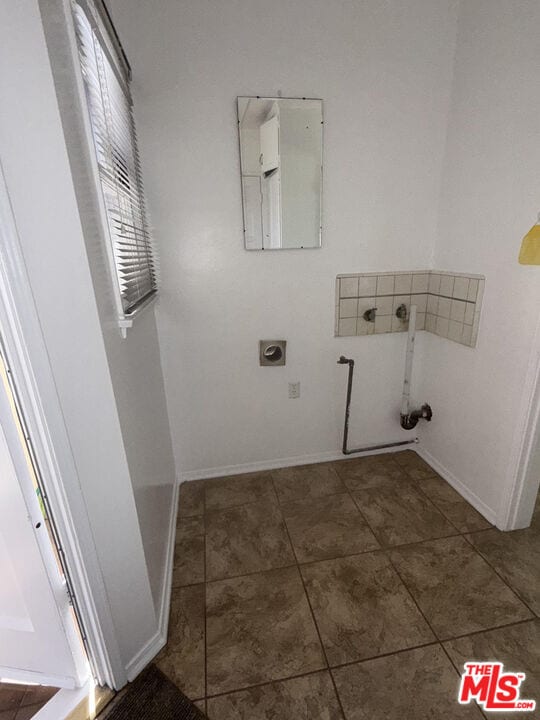 Building Photo - 1428 S Genesee Ave