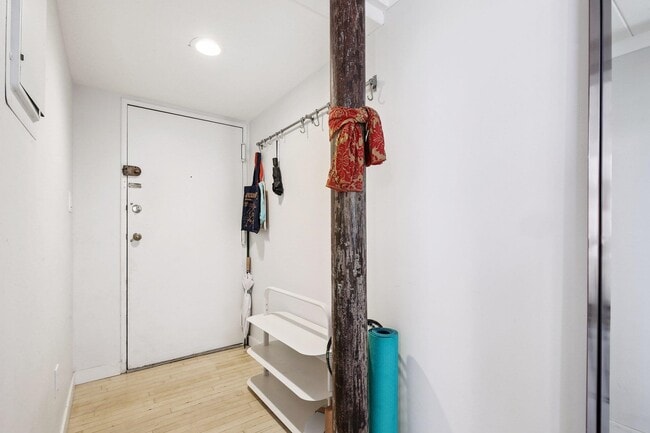 Building Photo - 464 Central Ave