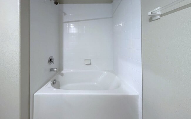 Building Photo - 376 Rain Berry Ave