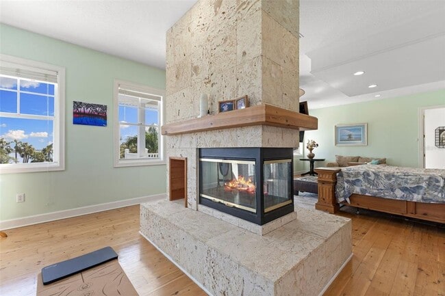 Building Photo - 450 Bayshore Dr