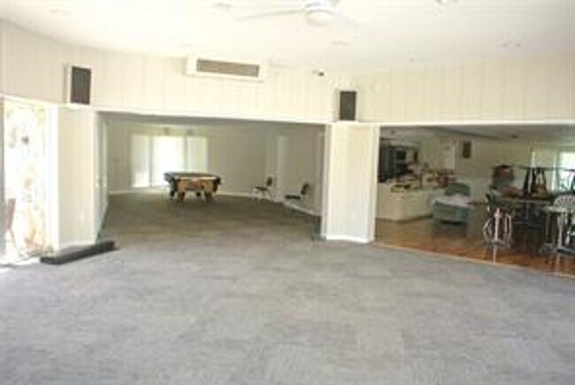 Building Photo - 4210 Ironwood Cir