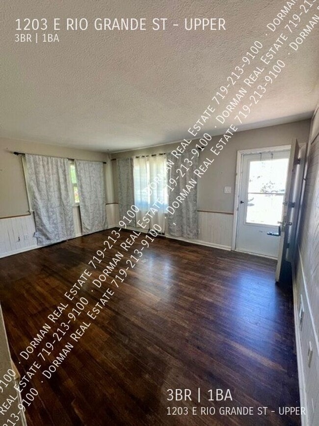 Building Photo - 1203 E Rio Grande St