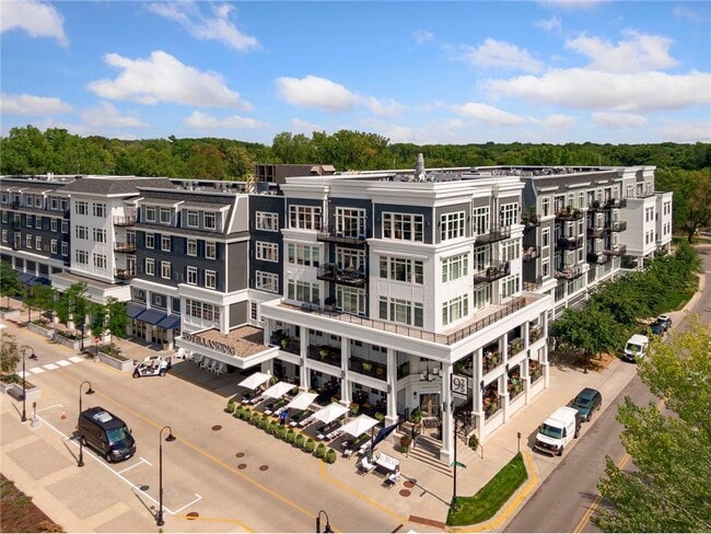 Building Photo - 250 Bushaway Rd