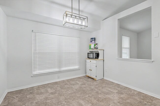 Building Photo - 104 Tweed Ct