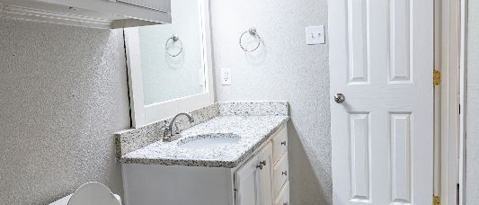 Building Photo - 1625 Rock Hollow Loop