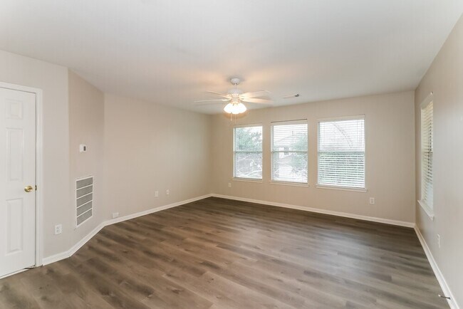Building Photo - 14227 Noahs Landing Ln