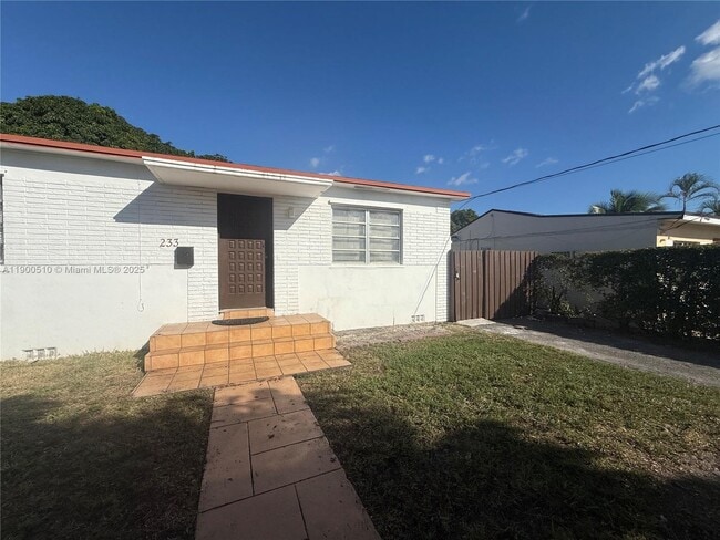 Primary Photo - 233 NW 45th Ave