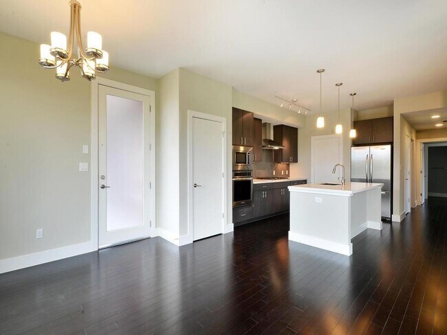 Building Photo - 2612 W 12th St