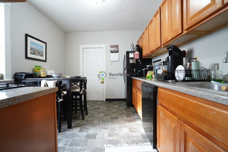 Building Photo - 15 Quint Ave