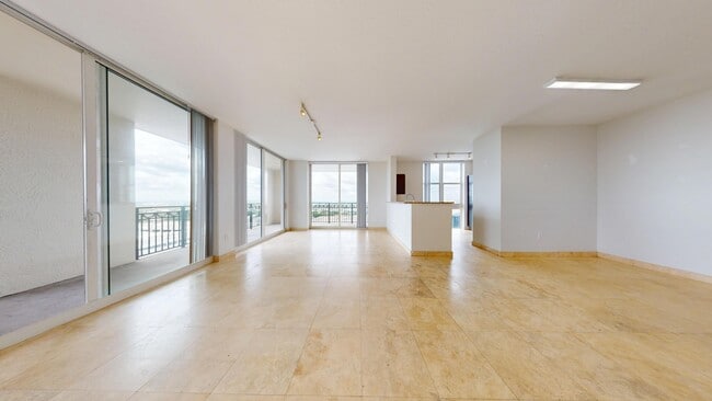 Building Photo - 550 Okeechobee Blvd