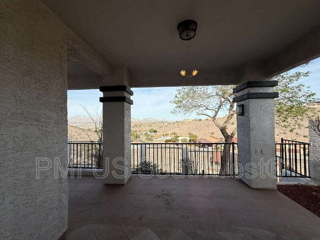 Building Photo - 2917 Desert Vista Dr