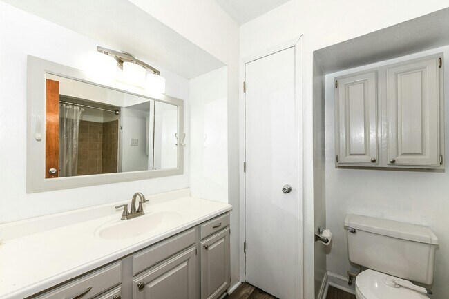 Building Photo - 5119 Norway Dr