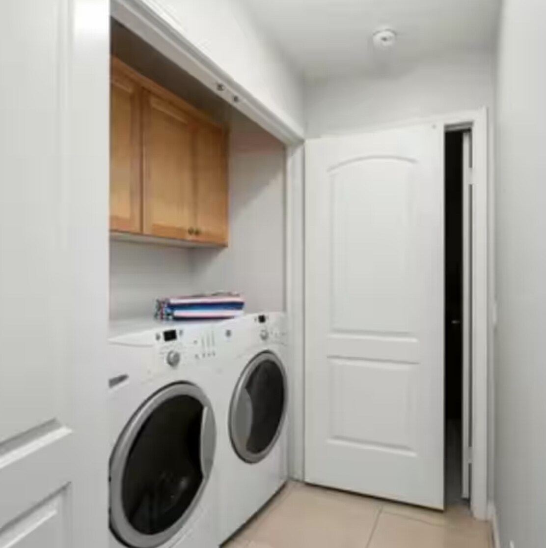 Building Photo - 53220 Avenida Navarro