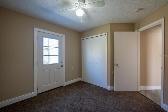 Building Photo - 1025 Clovercrest Rd