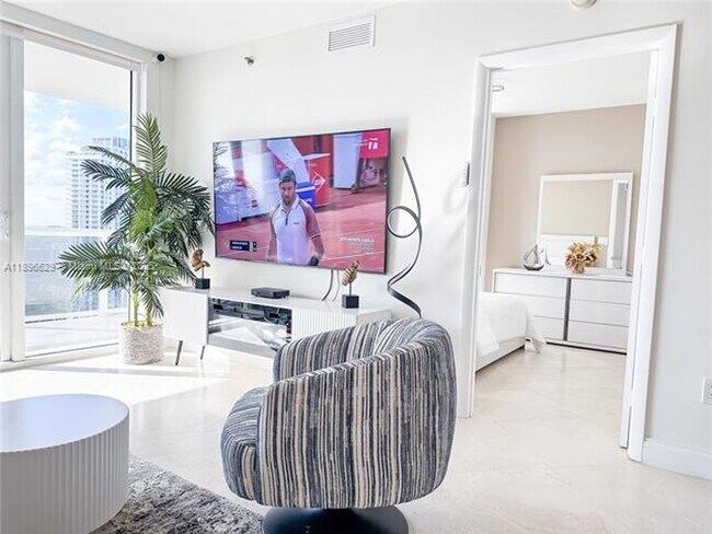 Building Photo - 1850 S Ocean Dr