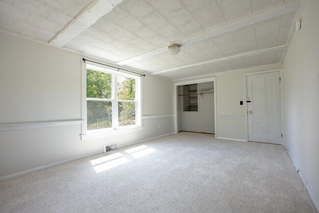 Building Photo - 442 Haley Rd