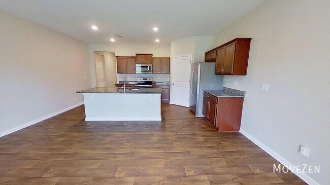 Building Photo - 22 Crestwood Pnes Trl