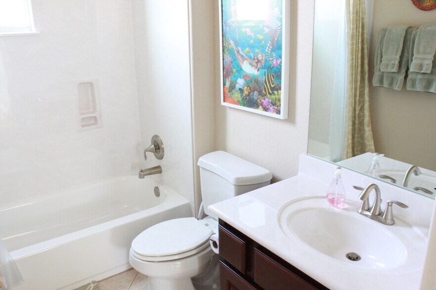 Upstairs Front Bathroom - 4436 Camacho St.