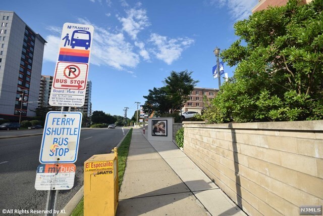 Building Photo - 3514 City Pl