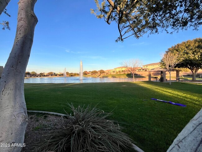 Building Photo - 2208 E Indian Wells Dr