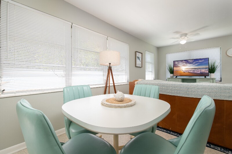 Building Photo - 620 SE 47th St