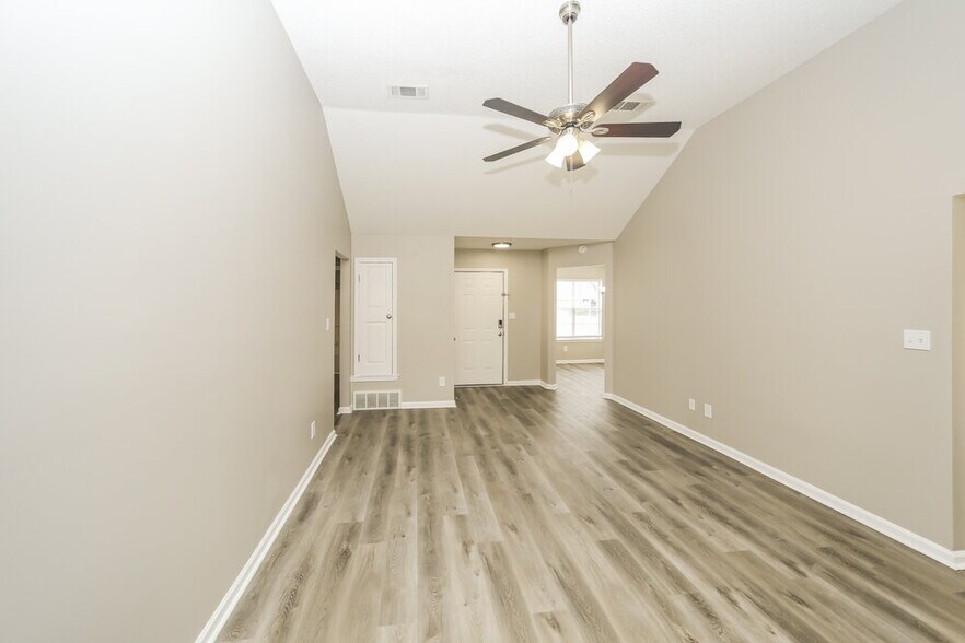 Building Photo - 5515 Whiteley Cove